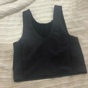 black lululemon tank top
